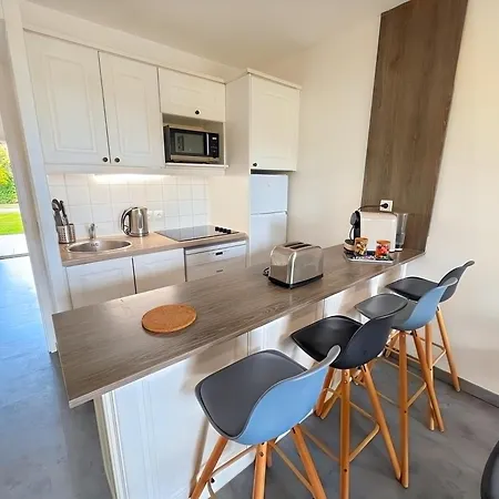 En Rez-de-chaussee, Avec Vue Sur Le Golf - Piscine Chauffee Accessible De Mai A Septembre דירה דוביל