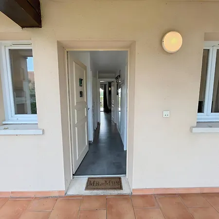 En Rez-de-chaussee, Avec Vue Sur Le Golf - Piscine Chauffee Accessible De Mai A Septembre *