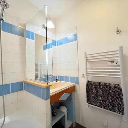 En Rez-de-chaussee, Avec Vue Sur Le Golf - Piscine Chauffee Accessible De Mai A Septembre *