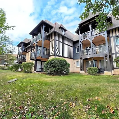 En Rez-de-chaussee, Avec Vue Sur Le Golf - Piscine Chauffee Accessible De Mai A Septembre דירה