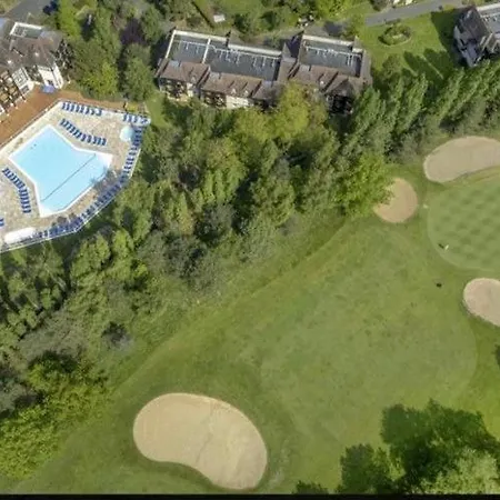 شقة En Rez-de-chaussee, Avec Vue Sur Le Golf - Piscine Chauffee Accessible De Mai A Septembre *