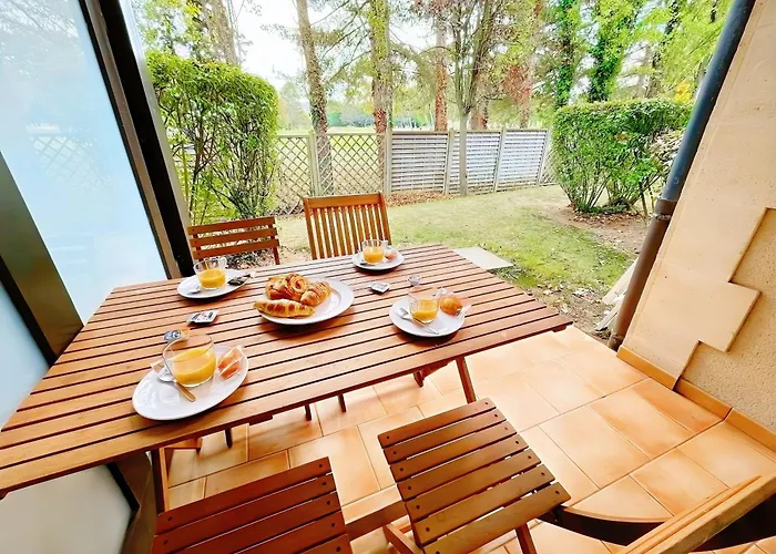 En Rez-de-chaussee, Avec Vue Sur Le Golf - Piscine Chauffee Accessible De Mai A Septembre 도빌