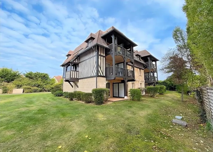 En Rez-de-chaussee, Avec Vue Sur Le Golf - Piscine Chauffee Accessible De Mai A Septembre