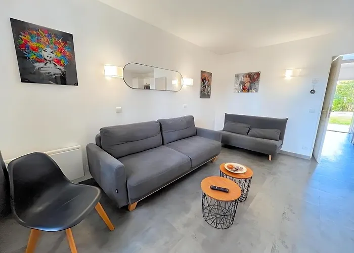 En Rez-de-chaussee, Avec Vue Sur Le Golf - Piscine Chauffee Accessible De Mai A Septembre 아파트 도빌