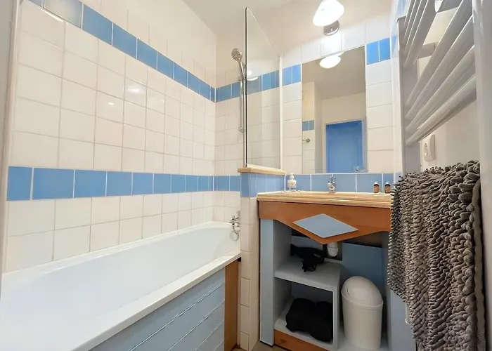 En Rez-de-chaussee, Avec Vue Sur Le Golf - Piscine Chauffee Accessible De Mai A Septembre 아파트 도빌