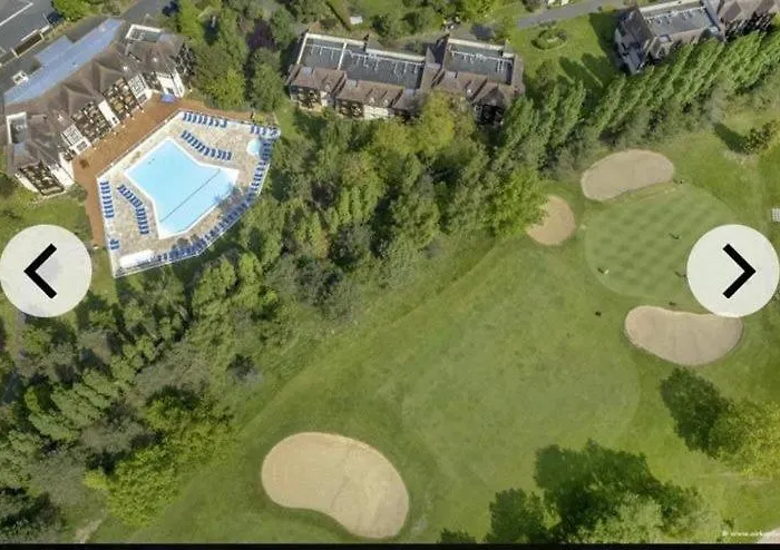 아파트 En Rez-de-chaussee, Avec Vue Sur Le Golf - Piscine Chauffee Accessible De Mai A Septembre *